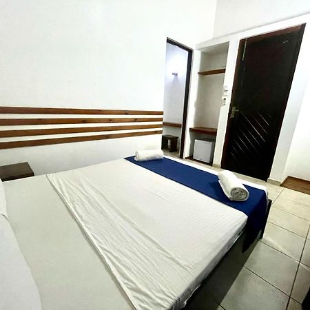 Hotel One Sixty Dehiwala-Mount Lavinia Екстер'єр фото