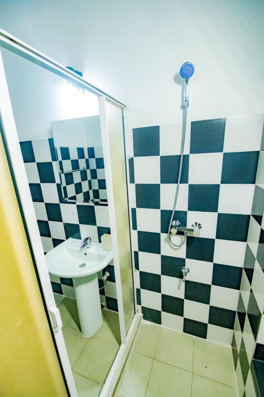 Hotel One Sixty Dehiwala-Mount Lavinia Екстер'єр фото