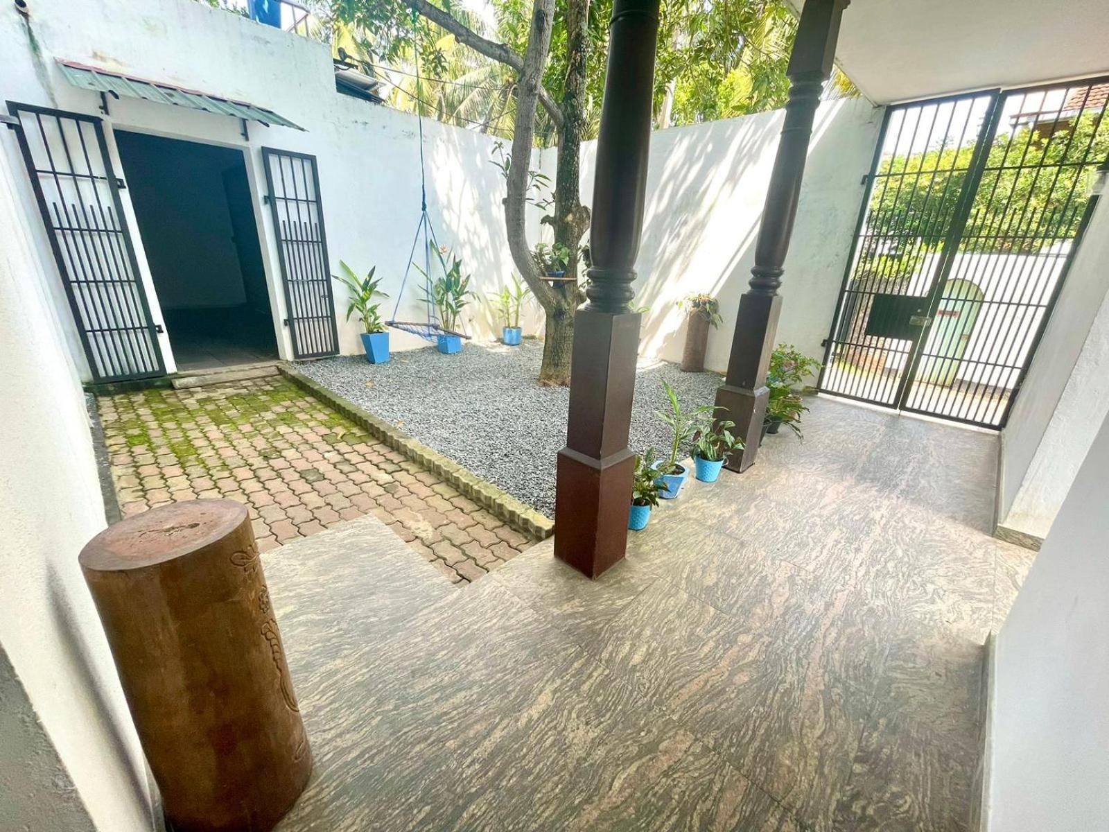 Hotel One Sixty Dehiwala-Mount Lavinia Екстер'єр фото