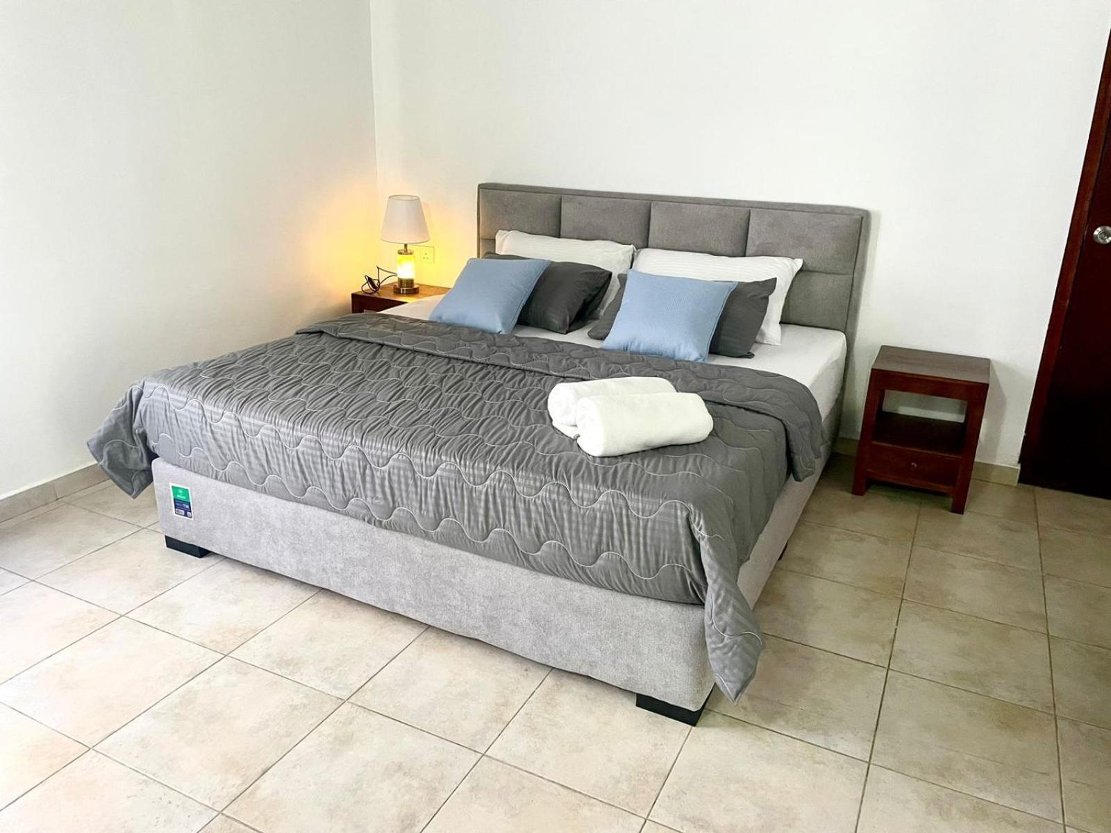 Hotel One Sixty Dehiwala-Mount Lavinia Екстер'єр фото